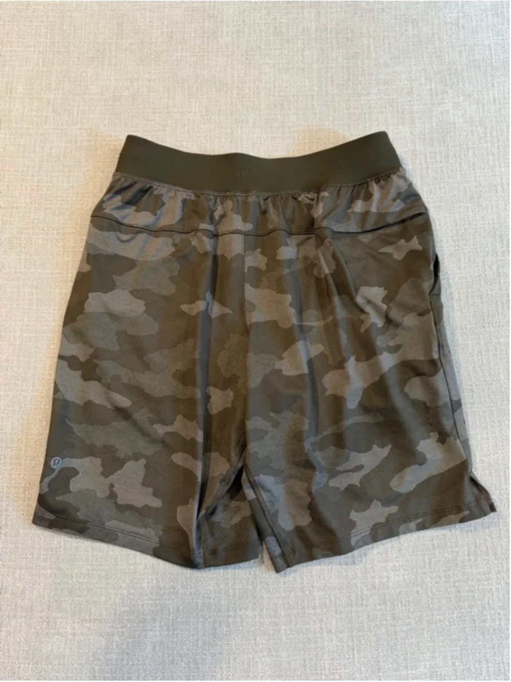 Lululemon T.H.E. Short Linerless  Variegated Mesh Camo Max Dark Olive Mens M